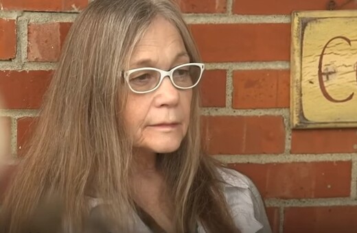 Η αληθινή ιστορία της γυναίκας πίσω από τις «Τρεις Πινακίδες έξω από το Έμπινγκ, στο Μιζούρι»