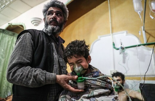 Συρία: Υποψίες για επίθεση με χημικά στη Ντούμα- Καταγράφηκαν περιστατικά ασφυξίας, ανάμεσά τους και παιδιά