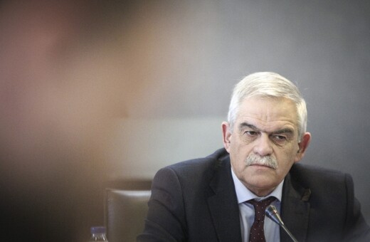 Ο Τόσκας τα «έψαλε» στους αστυνομικούς της ΓΑΔΑ για τα απανωτά περιστατικά των τελευταίων ημερών στην Αθήνα