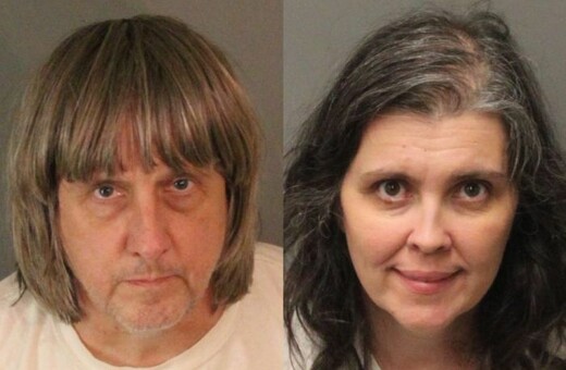 Γονείς κρατούσαν αλυσοδεμένα τα 13 παιδιά τους μέσα στο σπίτι τους στην Καλιφόρνια