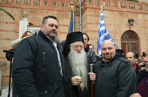 Ο Αμβρόσιος δηλώνει πως προτιμά να τον αποκαλούν «φασίστα, παρά κατσαπλιά»