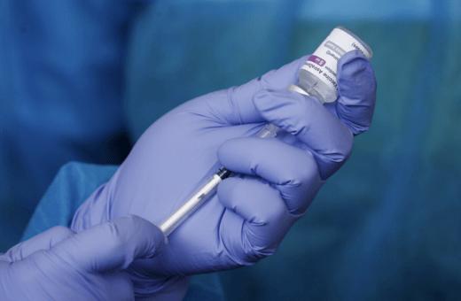 Θεοδωρίδου: Δεν συντρέχει λόγος αναστολής των εμβολιασμών με AstraZeneca