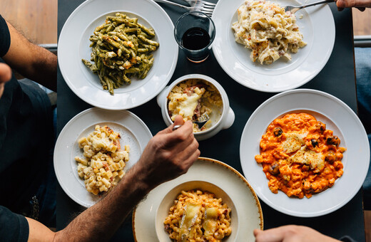 Mac & cheese σημαίνει απλώς μακαρόνια με τυρί