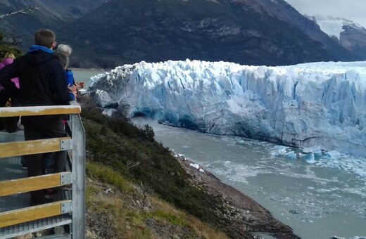 Ο τεράστιος παγετώνας Περίτο Μορένο στην Αργεντική ετοιμάζεται να καταρρεύσει