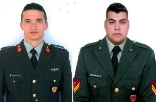 Παραμένουν προφυλακισμένοι οι δύο Έλληνες στρατιωτικοί