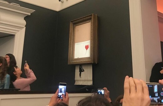 Σοκ σε δημοπρασία του Sotheby's - Πανάκριβο έργο του Banksy αυτοκαταστράφηκε ενώ είχε μόλις πουληθεί