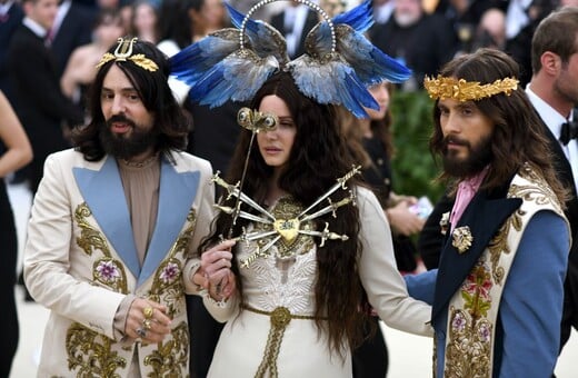 Το φετινό θέμα του Met Gala θα είναι «Camp», εμπνευσμένο από το θρυλικό δοκίμιο της Σούζαν Σόνταγκ