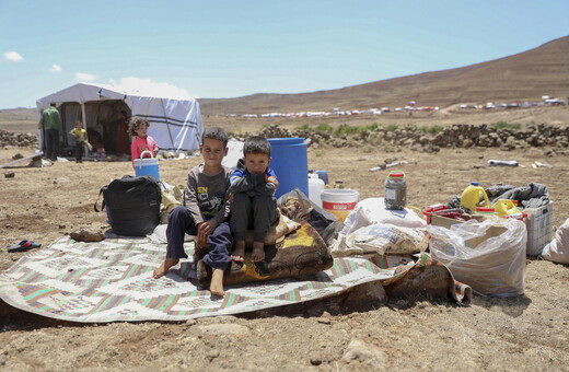 Πάνω από 120.000 άνθρωποι έχουν αναγκαστεί να εγκαταλείψουν τη νοτιοδυτική Συρία