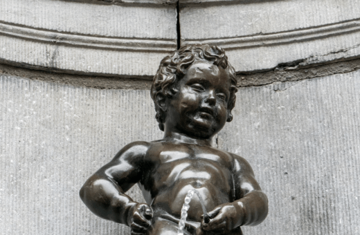 Βέλγιο: Το διάσημο άγαλμα Manneken Pis θα ντυθεί τσολιάς για την 25η Μαρτίου
