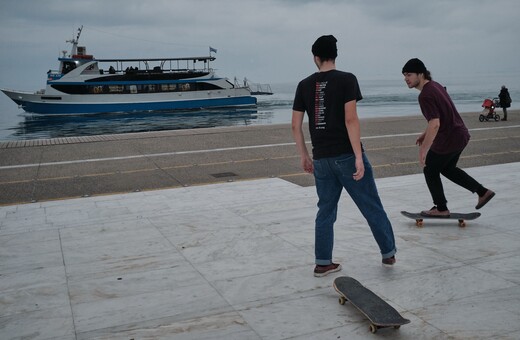 Skating SKG: Οι σκεϊτάδες της Nέας Παραλίας (της Θεσσαλονίκης)