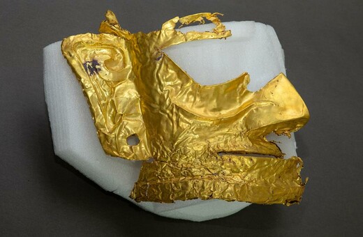 golden mask