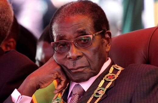 Πέθανε ο Ρόμπερτ Μουγκάμπε, ο πρώην πρόεδρος της Ζιμπάμπουε που κατέληξε δικτάτορας