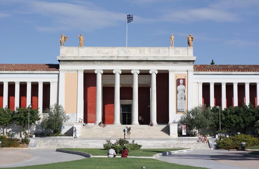 «Το ύφασμα του άρχοντα από το Λευκαντί» στο Εθνικό Αρχαιολογικό Μουσείο