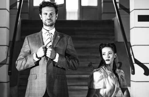 «The Series Noir / Summerville»: Ο Ορφέας Αυγουστίδης και η Μαίρη Μηνά πάνε διακοπές