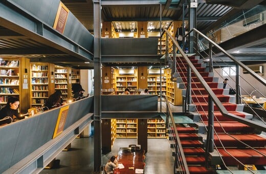 31 βιβλιοθήκες που αξίζει να επισκεφθείς στην Αθήνα