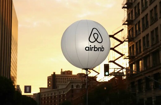 Κορωνοϊός: Η Airbnb στοιχηματίζει πως ο κόσμος θα αρχίσει ξανά τα ταξίδια και πως έρχεται μια μεγάλη αλλαγή