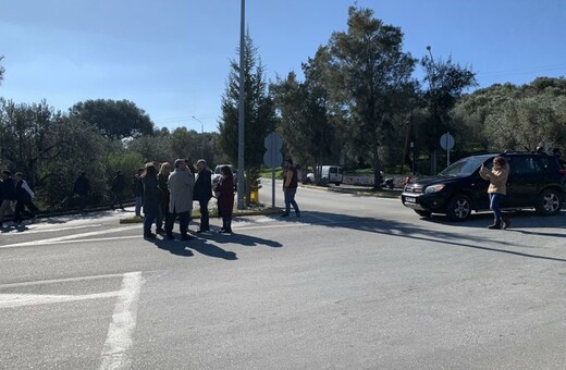 Προσφυγικό - Λέσβος: Επιθέσεις από ακροδεξιούς καταγγέλλουν δημοσιογράφοι