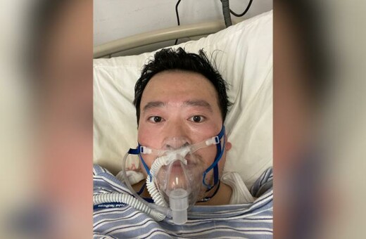 Η Κίνα αθωώνει, μετά θάνατον, τον γιατρό που προειδοποίησε για τον κορωνοϊό