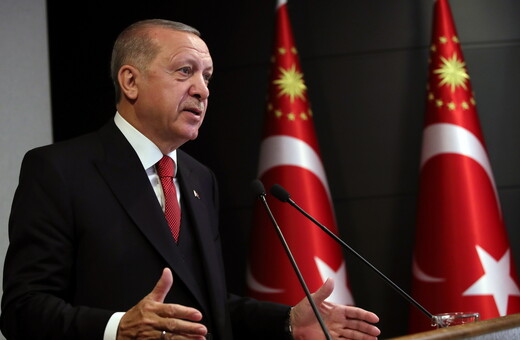 Reuters: Η Τουρκία αναζητά επειγόντως χρηματοδότηση -Εξαιτίας της «βουτιάς» της λίρας