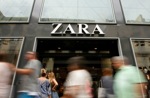 Zara: H εποχή που πρέπει να αλλάξει έφθασε - Το πρόβλημα με τα (πολλά) ρούχα