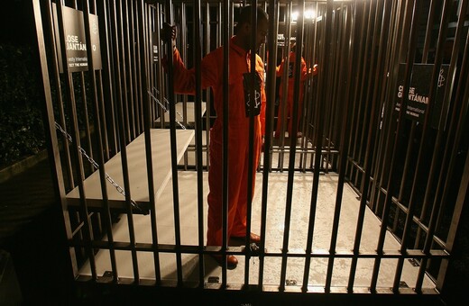 Ισόβια απομόνωση: Το κορυφαίο ψυχολογικό βασανιστήριο των αμερικανικών φυλακών με πάνω από 60.000 ομήρους