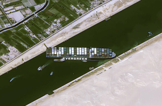 Διώρυγα του Σουέζ: Τα κόστη, οι εναλλακτικές ρότες και οι νέες παραγγελίες πλοίων παρά την προσάραξη 
