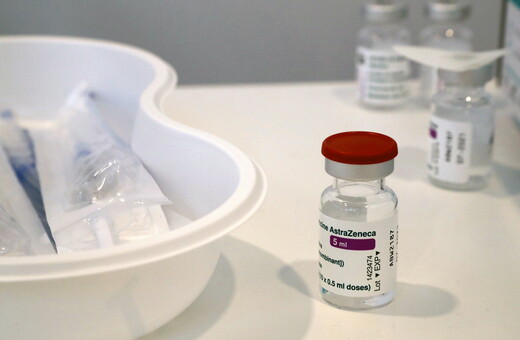 ΠΟΥ για astraZeneca: «Ευλογοφανής αλλά όχι επιβεβαιωμένη» η συνάφεια του εμβολίου με τις θρομβώσεις 