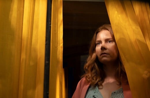 Η «Γυναίκα στο Παράθυρο» έρχεται στο Netflix τον Μάιο