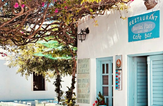 Η εστίαση ανοίγει ξανά: Τραπεζάκια έξω, μάσκες, αποστάσεις και SMS - Τα μέτρα από σήμερα