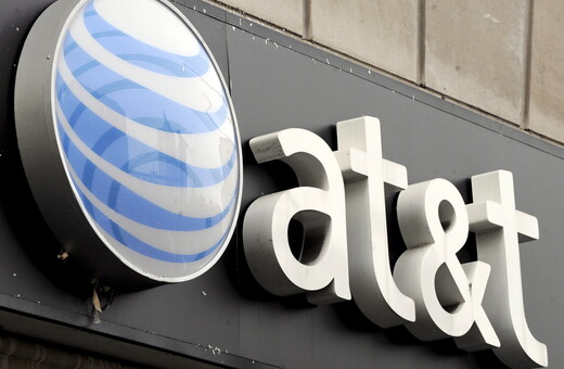 Συγχώνευση της WarnerMedia με τη Discovery ανακοίνωσε η AT&T