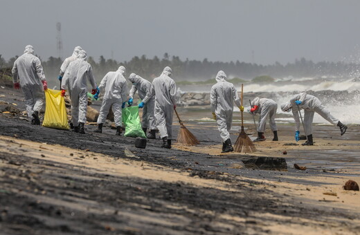 Sri Lanka, Facing ‘Worst’ Marine Disaster, Investigates Cargo Ship Fire