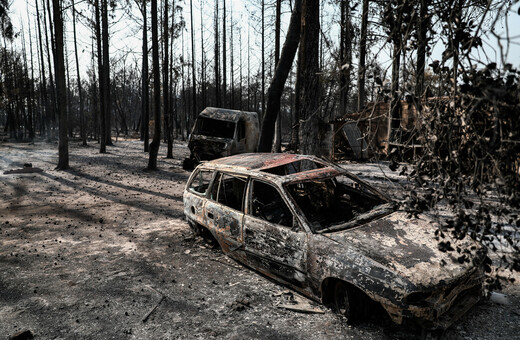 Βαρυμπόμπη, η επόμενη μέρα: Η φωτιά κατέστρεψε δάσος, σπίτια και αυτοκίνητα - Φωτορεπορτάζ