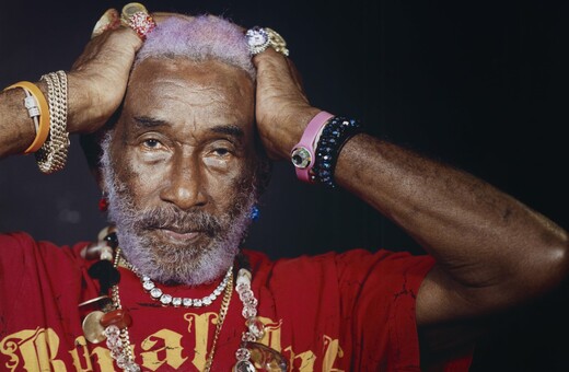 Έφυγε από τη ζωή ο Lee Scratch Perry, από τους σπουδαιότερους παραγωγούς της Τζαμάικα