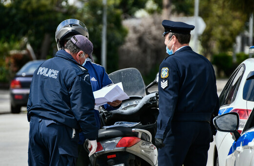 Πέτσας: Τεράστιο θέμα οι ανεμβολίαστοι αστυνομικοί- Πάντα στο τραπέζι η επέκταση της υποχρεωτικότητας