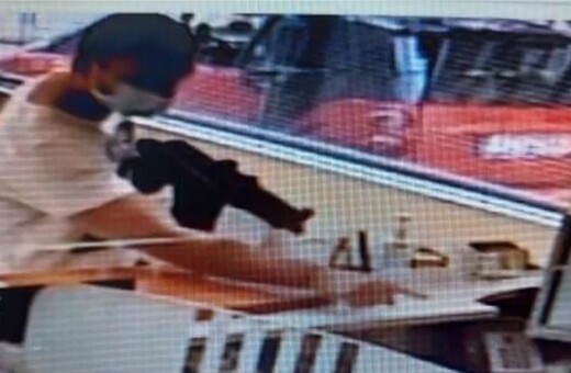 Συνελήφθη ο ένας από τους ληστές της τράπεζας στο κέντρο της Αθήνας