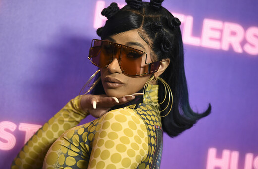 H Cardi B ενθουσίασε τους Κενυάτες στο Twitter, με ένα παλιό βίντεο του πρώην προέδρου τους