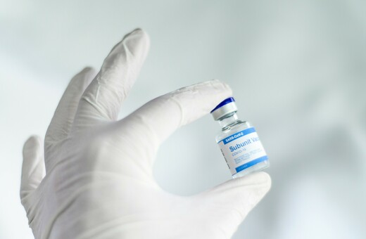 Πόσο αποτελεσματικό είναι κάθε εμβόλιο –Η μελέτη που παρουσίασε ο Τσιόδρας