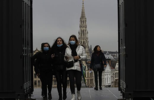 Ανησυχία για τη νέα μετάλλαξη σε Ευρώπη και Ασία- Αυστηρότεροι έλεγχοι στα σύνορα