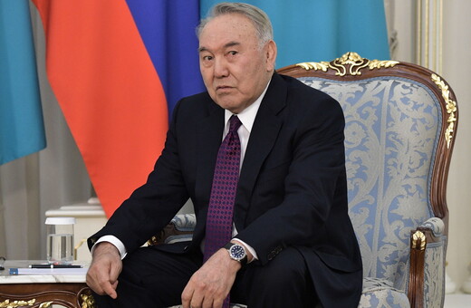Ο πρώην πρόεδρος Ναζαρμπάγιεφ εγκατέλειψε το Καζακστάν