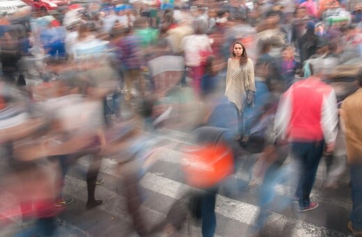 «Όχι, δεν πρέπει να προσπαθείς να κολλήσεις Όμικρον»: Ειδικοί εξηγούν πόσο επικίνδυνη είναι μια σκόπιμη μόλυνση 