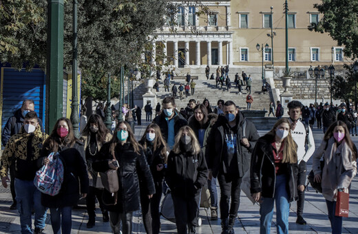 Μαγιορκίνης: Η Όμικρον είναι ηπιότερη από τη μετάλλαξη Δέλτα αλλά όχι αθώα