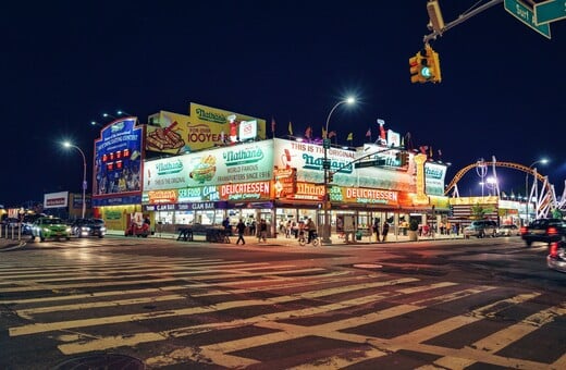 8 λόγοι που ένας δυτικός δεν μπορεί παρά να λατρέψει τη Νέα Υόρκη όταν την επισκεφθεί