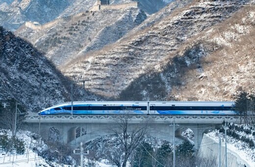 Το γρηγορότερο τρένο του κόσμου περνά 102 μέτρα κάτω από το Σινικό Τείχος - Οι δυσκολίες στην κατασκευή του
