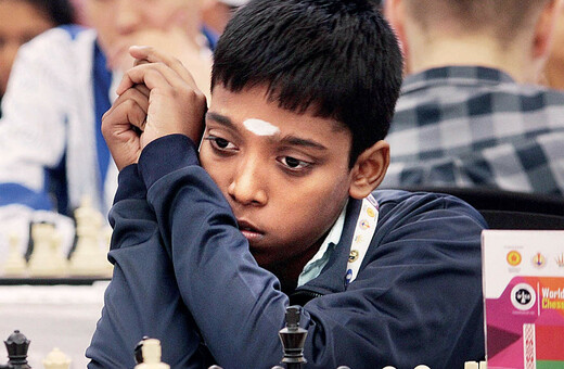 Δεκαεξάχρονος - φαινόμενο στο σκάκι νίκησε τον Μάγκνους Κάρλσεν, νο.1 της παγκόσμιας κατάταξης 