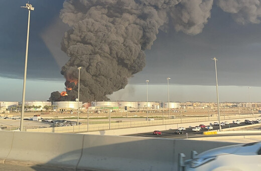 «Επίθεση με drone στη Σαουδική Αραβία»: Έκρηξη στην Τζέντα -Τεράστια φωτιά σε πετρελαϊκές εγκαταστάσεις