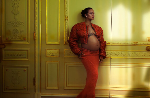 Εγκυμοσύνη και στυλ: Η Ριάνα εκθαμβωτική στο εξώφυλλο της Vogue 