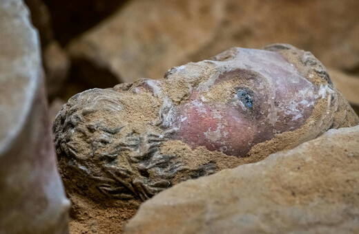 Αρχαιολογικός θησαυρός ανακαλύφθηκε κάτω από την Παναγία των Παρισίων
