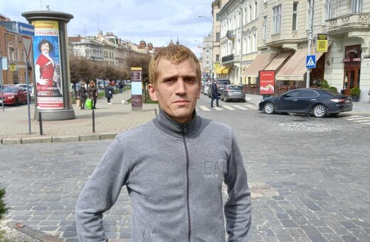 Απόδραση από τη Μαριούπολη: Ο Dmitry κολύμπησε για να σωθεί - Η Vika έσωσε τα παιδιά της