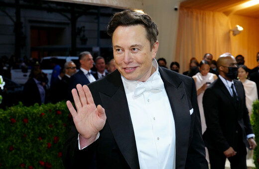 Elon Musk Plans to Take Twitter Public a Few Years After Buyout
