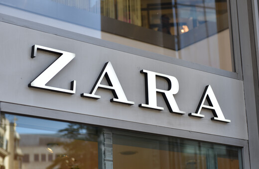 Τα Zara στη Βρετανία πλέον θα χρεώνουν τις online επιστροφές 